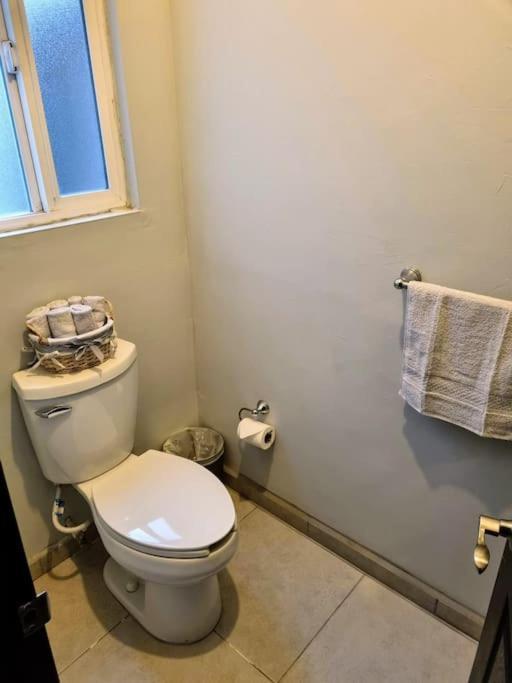 Clean&Equipped, 1-Floor 3-Bedroom Downtown House Энсенада Экстерьер фото